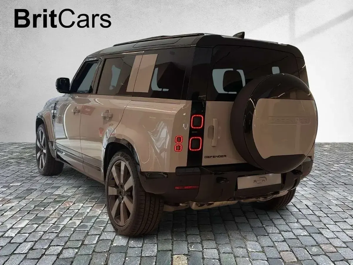 Neu Land Rover Defender HSE Dynamic 351 PS (258 kW) 2026 Grau SUV