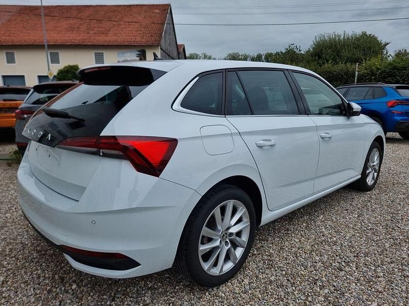 Gebraucht Skoda Scala Selection 116 PS (85 kW) 2024 Weiß Kleinwagen