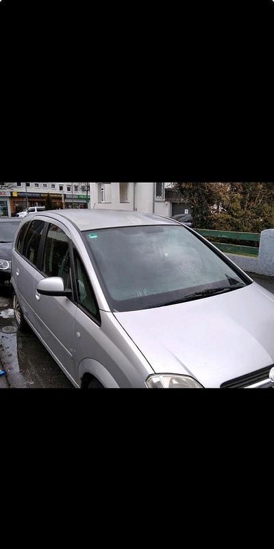 Gebraucht Opel Meriva 101 PS (74 kW) 2004 Silber Van / Kleinbus