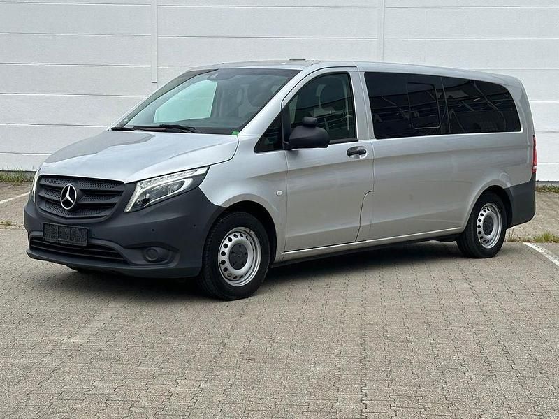 Silber Gebraucht 2020 Mercedes Vito Van | 21.490 € (Superpreis) - Bild 1/4