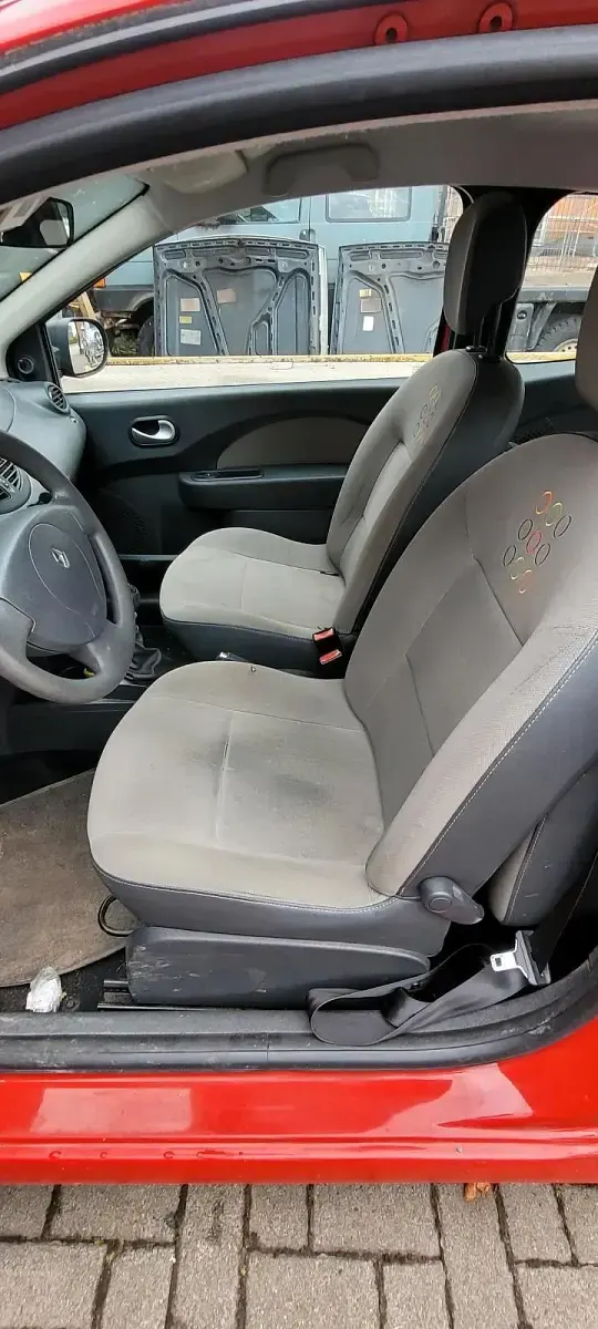 Gebraucht Renault Twingo 60 PS (44 kW) 2010 Rot Kleinwagen