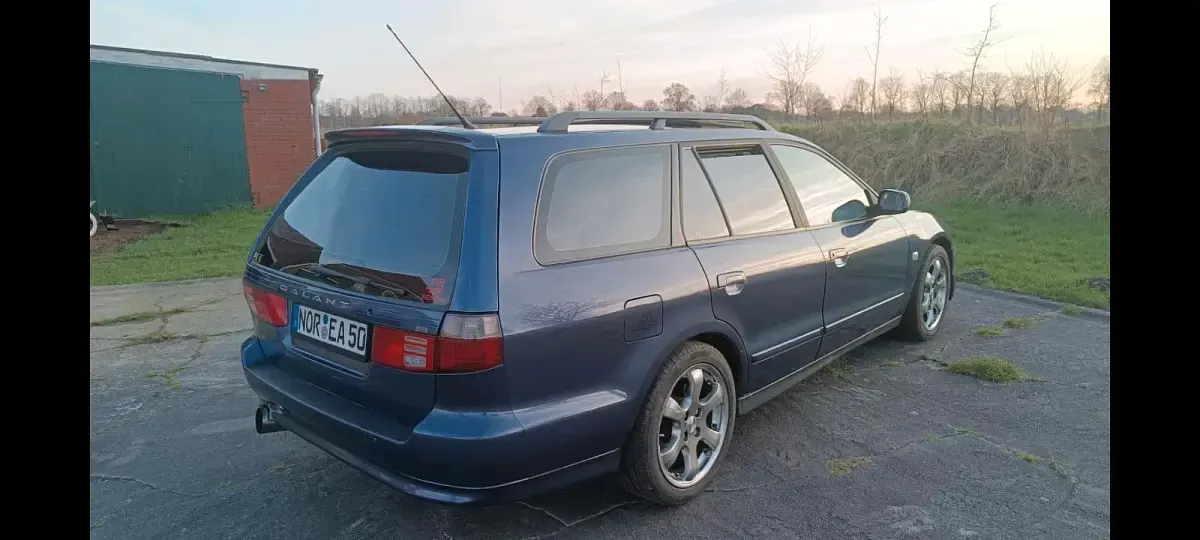 Gebraucht Mitsubishi Galant 163 PS (119 kW) 1998 Blau Kombi