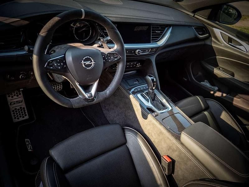 Gebraucht Opel Insignia 230 PS (169 kW) 2021 Weiß Kleinwagen