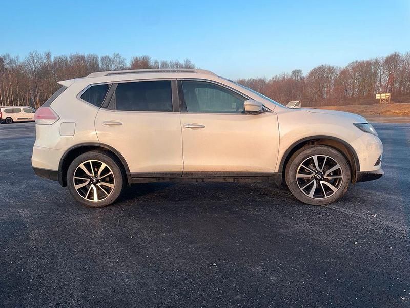 Gebraucht Nissan X-Trail Tekna 131 PS (96 kW) 2017 Weiß SUV