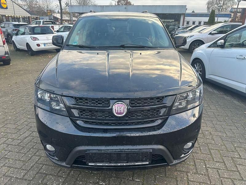 Schwarz Gebraucht 2014 Fiat Freemont Black Code SUV | 7.000 € (Guter Preis) - Bild 1/4