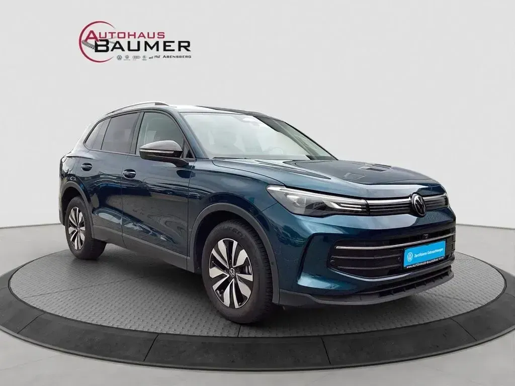 Gebraucht VW Tiguan Goal 150 PS (110 kW) 2025 Blau SUV