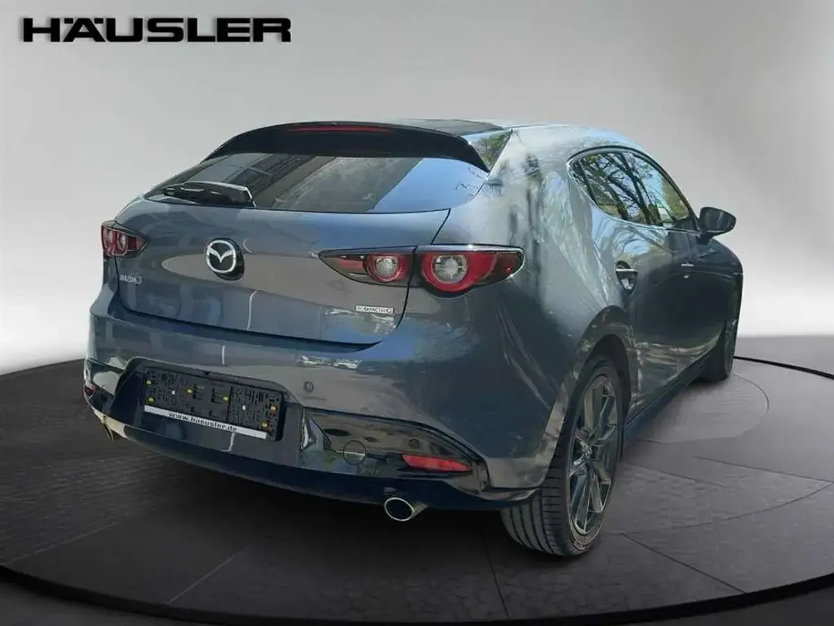 Gebraucht Mazda 3 150 PS (110 kW) 2023 Polymetal gray Limousine