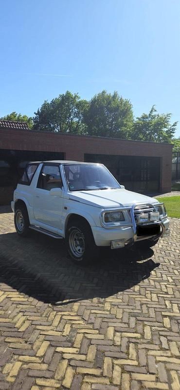 Weiß Gebraucht 1999 Suzuki Vitara SUV | 6.500 € (Teuer) - Bild 1/4