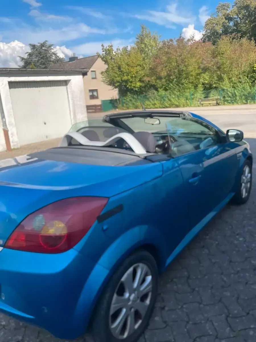 Gebraucht Opel Tigra 125 PS (91 kW) 2009 Blau Cabrio
