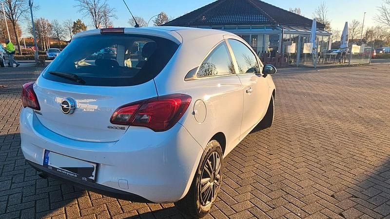 Gebraucht Opel Corsa drive 90 PS (66 kW) 2016 Weiß Kleinwagen