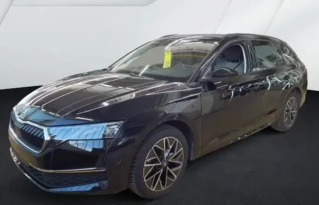 Gebraucht Skoda Octavia Tour 150 PS (110 kW) 2025 Black magic perleffekt Kombi