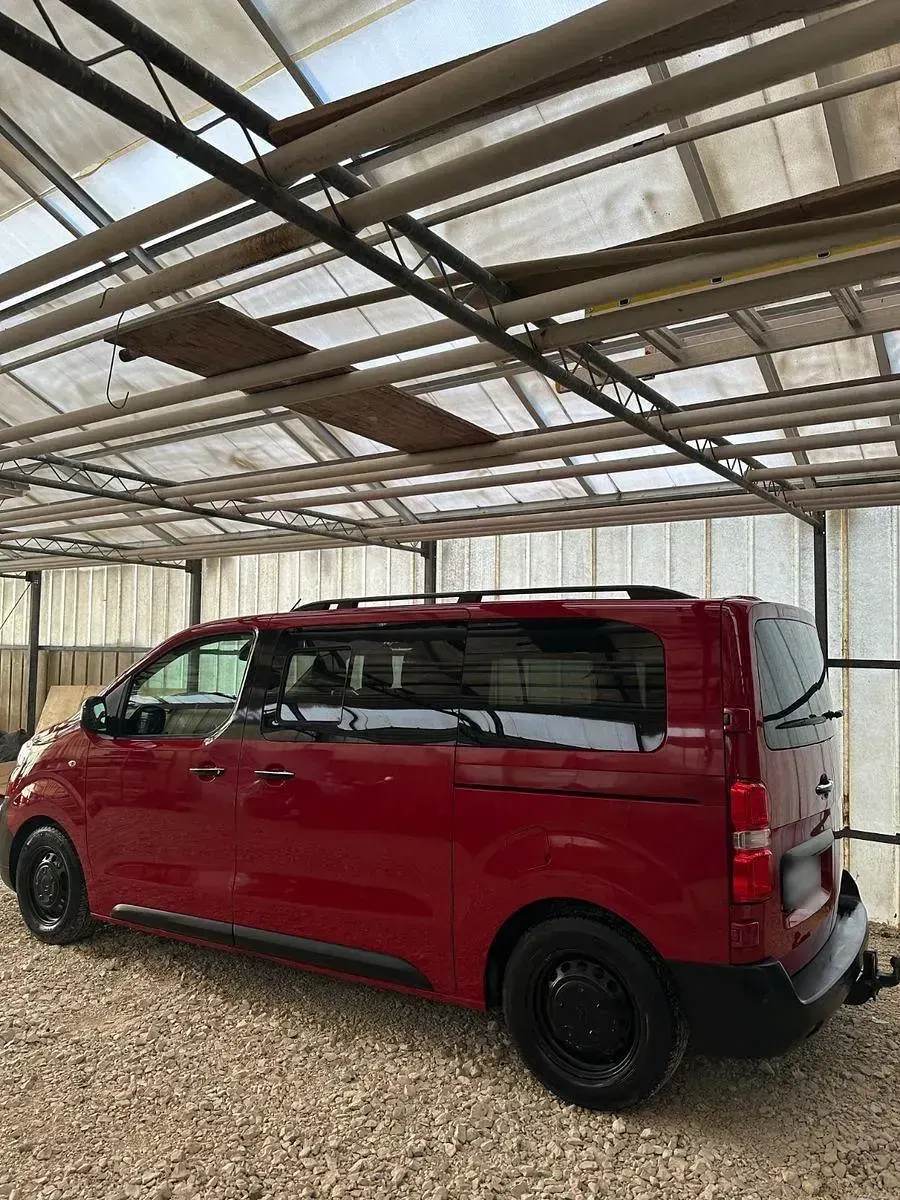 Used Citroën Jumpy 150 HP (110 kW) 2017 Red Minivan