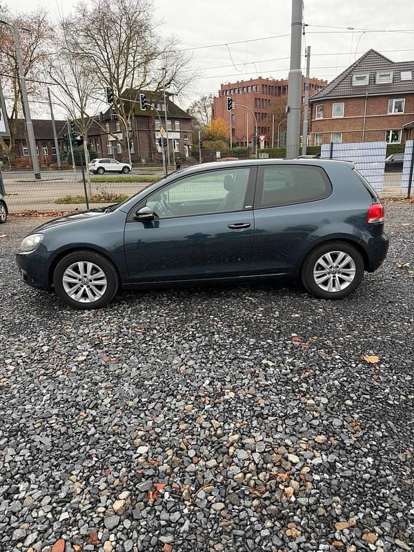 Gebraucht VW Golf VI Style 122 PS (89 kW) 2011 Blau Kleinwagen