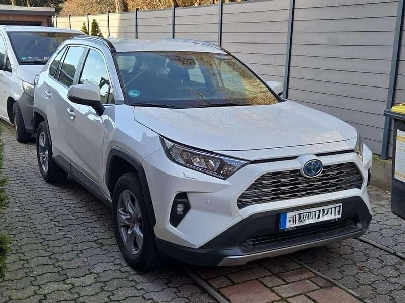 Weiß Gebraucht 2024 Toyota RAV4 Hybrid Business Edition SUV | 31.000 € - Bild 1/4
