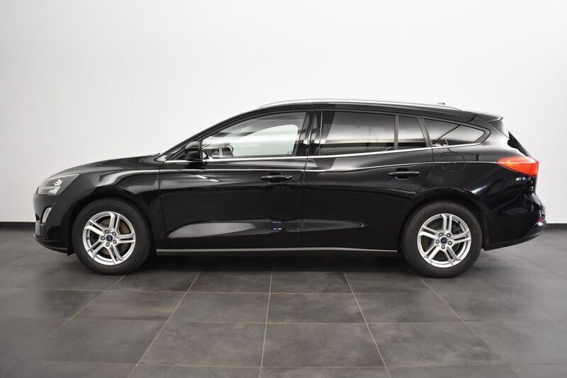Schwarz Gebraucht 2021 Ford Focus Cool & Connect Limousine | 11.790 € (Fairer Preis) - Bild 1/4
