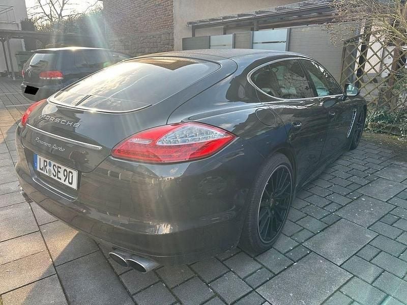 Gebraucht Porsche Panamera Turbo 500 PS (367 kW) 2011 Grau Limousine