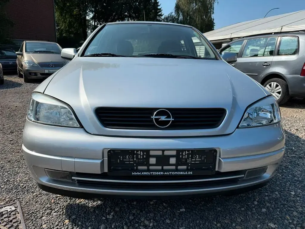 Gebraucht Opel Astra Comfort 84 PS (61 kW) 2001 Silber Limousine