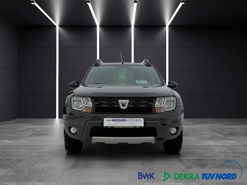 Second-hand Dacia Duster Black Shadow 125 CP (91 kW) 2017 Negru SUV