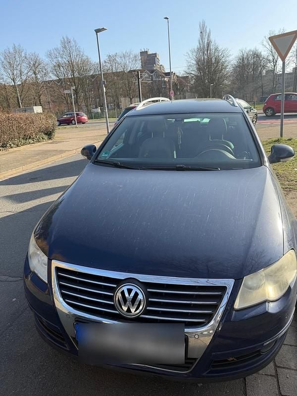 Usata VW Passat 170 CV (125 kW) 2009 Blu Station wagon