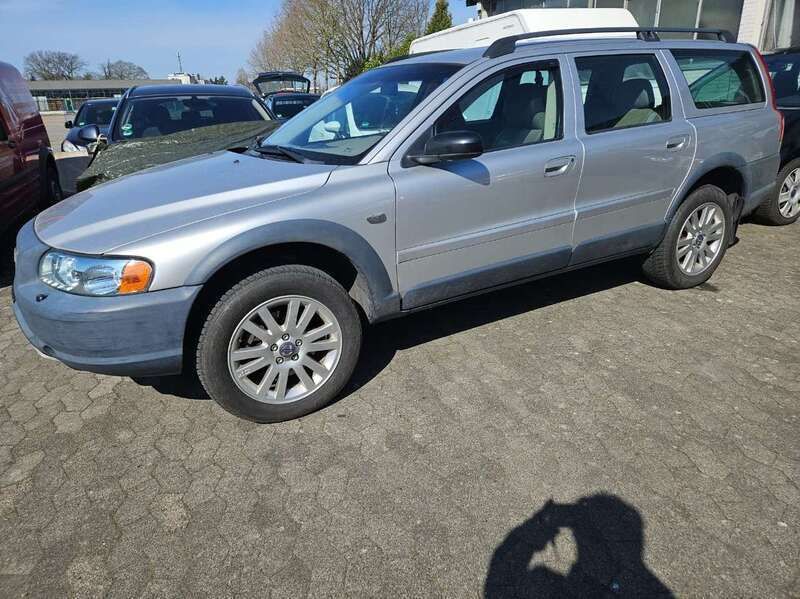 Bronze Gebraucht 2001 Volvo V70 Kombi | 2.950 € (Fairer Preis) - Bild 1/4