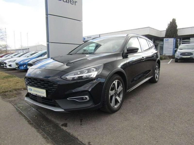 Gebraucht Ford Focus Active X 125 PS (91 kW) 2020 Obsidianschwarz metallic Kombi