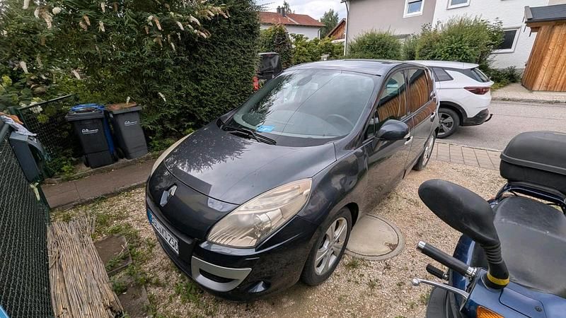 Blau Gebraucht 2010 Renault Scénic III Dynamique Van / Kleinbus | 3.200 € (Fairer Preis) - Bild 1/4