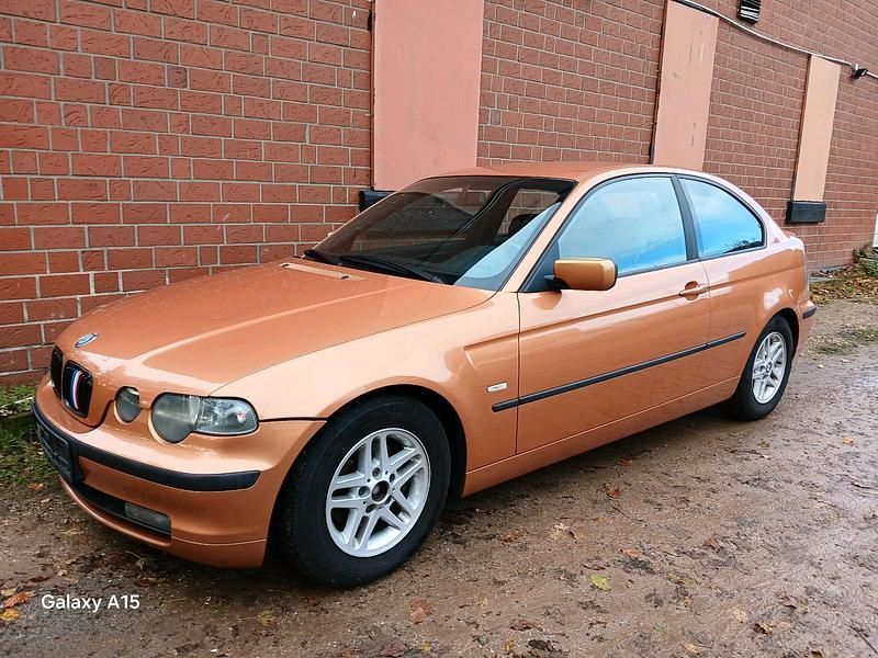 Braun Gebraucht 2002 BMW 316 Coupé | 450 € (Guter Preis) - Bild 1/4