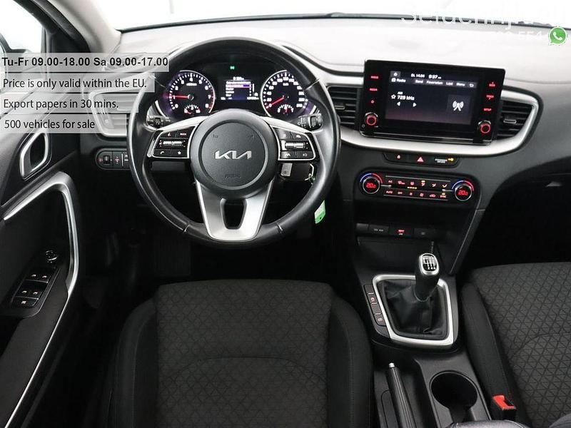 Gebraucht Kia Ceed Comfort 120 PS (88 kW) 2022 Weiß Kleinwagen