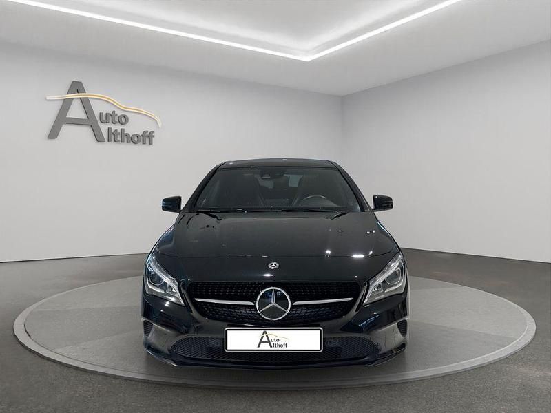 Gebraucht Mercedes CLA220 170 PS (125 kW) 2019 Schwarz Limousine