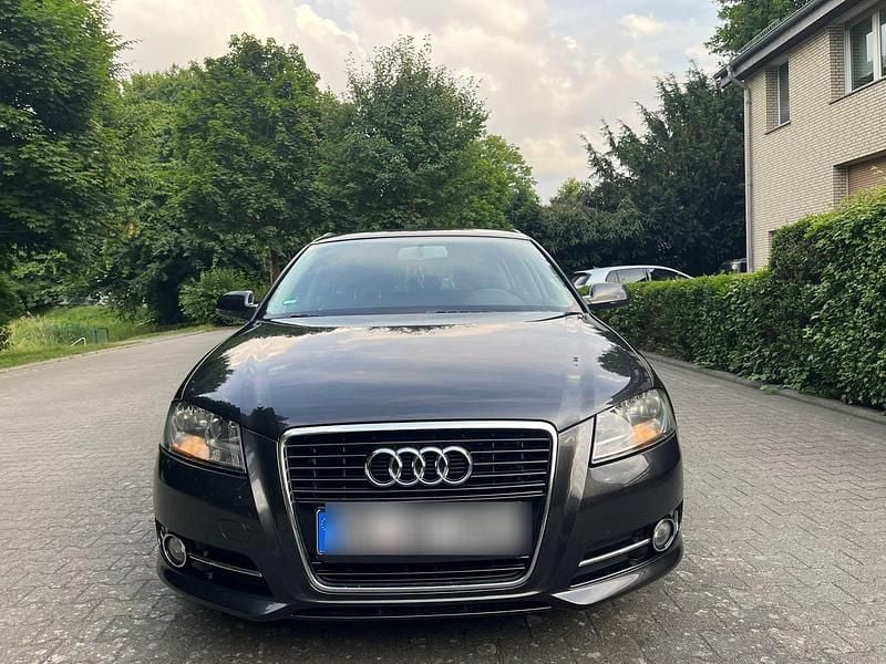Gebraucht Audi A3 125 PS (91 kW) 2012 Grau Limousine