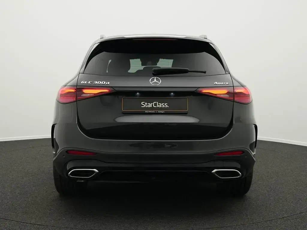 Gebraucht Mercedes GLC300 AMG line 269 PS (197 kW) 2025 Grau SUV