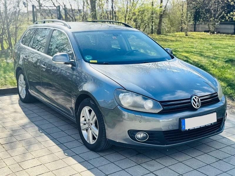 Gebraucht VW Golf VI Style 122 PS (89 kW) 2010 Grau Kleinwagen
