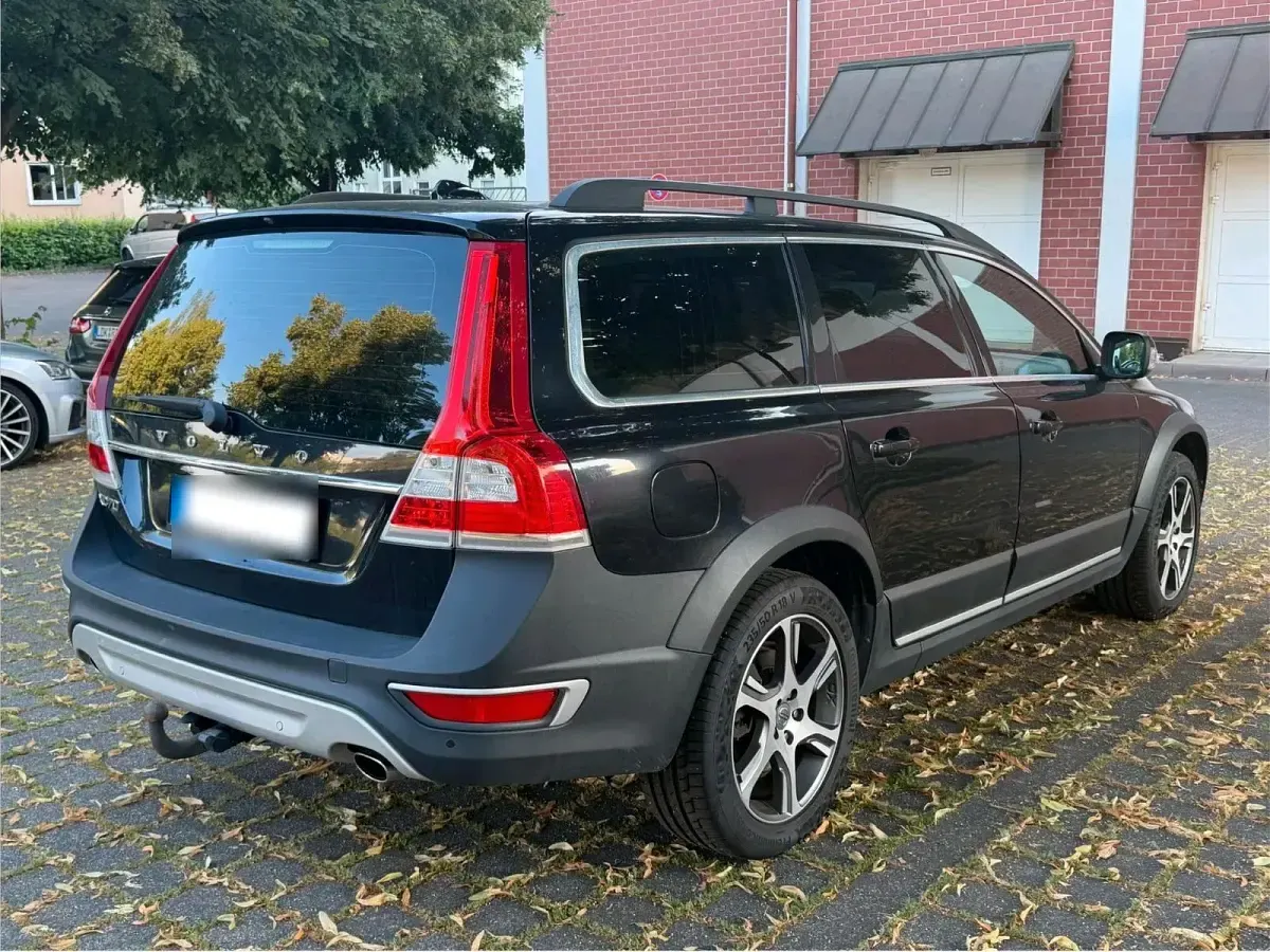 Gebraucht Volvo XC70 181 PS (133 kW) 2014 Schwarz Kombi