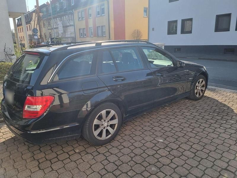 Gebraucht Mercedes C200 136 PS (100 kW) 2011 Schwarz Kombi