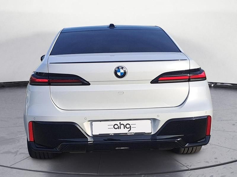 Neu BMW 740 299 PS (219 kW) 2025 Weiß Limousine