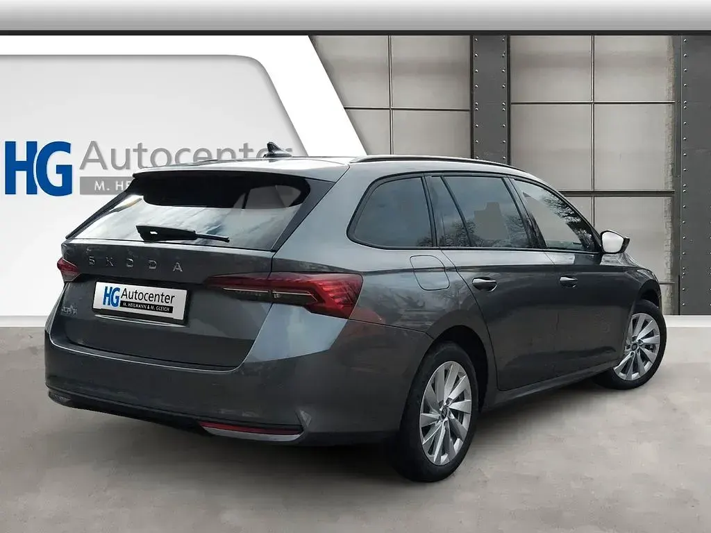 Neu Skoda Octavia 150 PS (110 kW) 2026 Grau Kombi