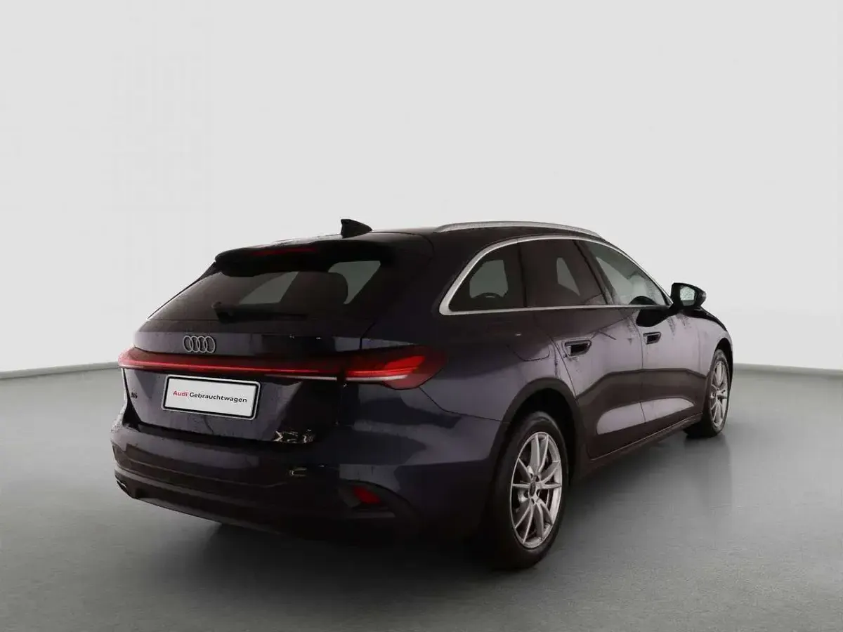 Gebraucht Audi A5 Sport 204 PS (150 kW) 2025 Firmamentblau metallic Kombi