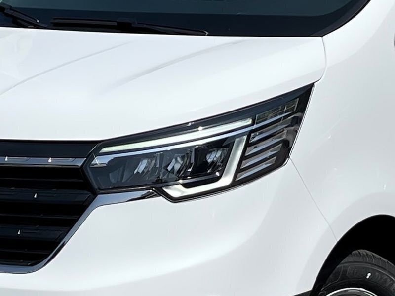 Neu Renault Trafic Komfort 131 PS (96 kW) 2025 Weiß Van / Kleinbus