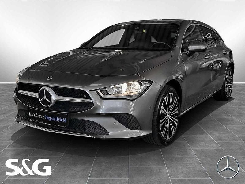 Gebraucht Mercedes CLA250e Shooting Brake Progressive 160 PS (117 kW) 2022 Grau Kombi