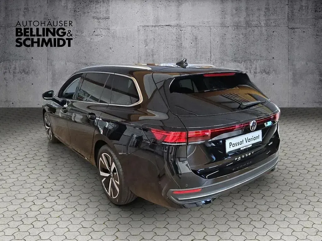 Gebraucht VW Passat Business 150 PS (110 kW) 2026 Schwarz Kombi