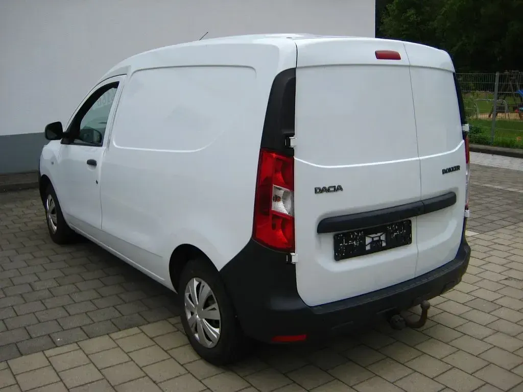 Gebraucht Dacia Dokker Basis 83 PS (61 kW) 2013 Weiß Van / Kleinbus