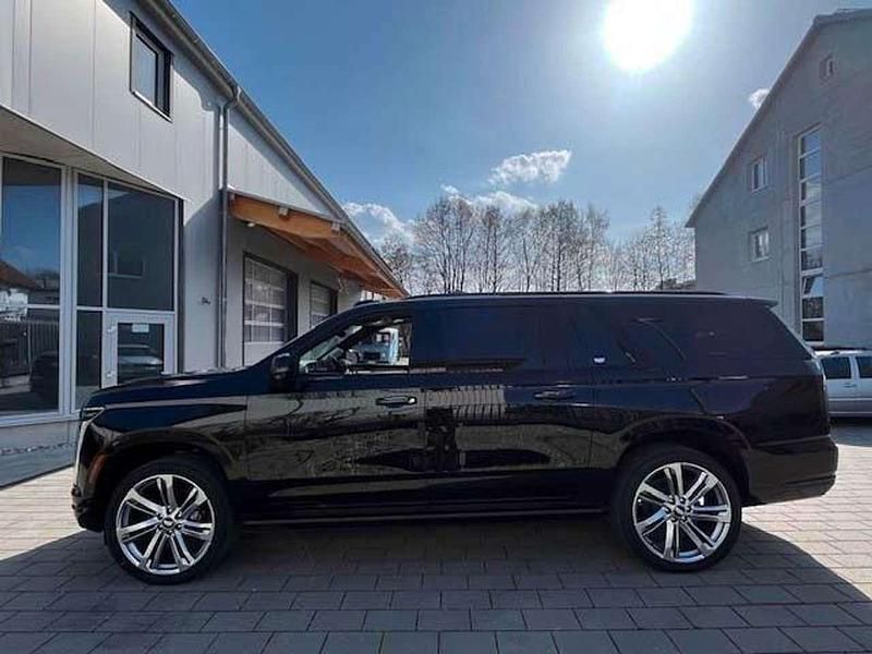 Neu Cadillac Escalade 426 PS (313 kW) 2025 Black raven SUV