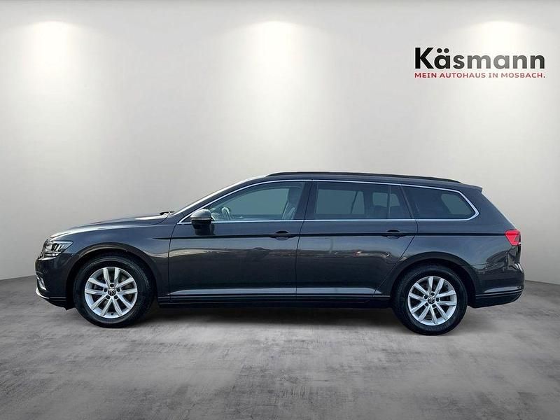 Gebraucht VW Passat Business 150 PS (110 kW) 2022 Mangangrau metallic Kombi