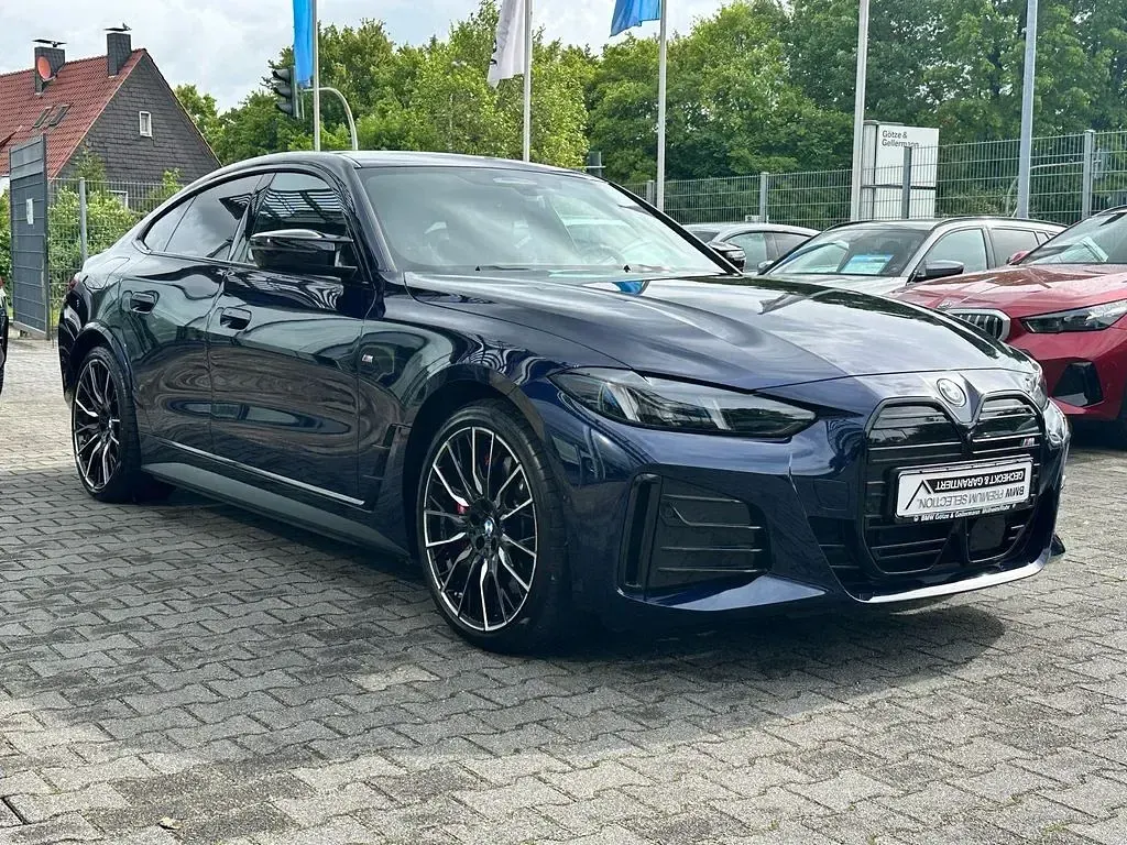 Gebraucht BMW i4 M Sport 400 kW (544 PS) 2025 Bmw individual tansanitblau Limousine
