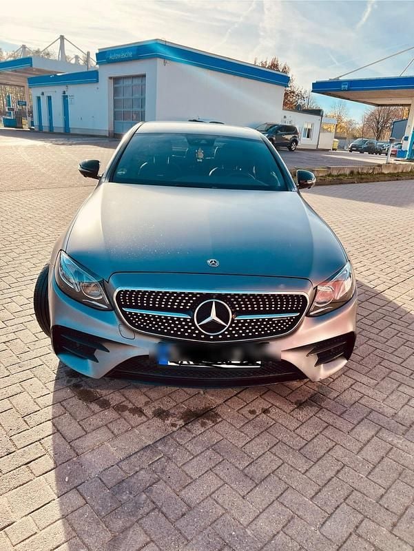 Grau Gebraucht 2017 Mercedes E43 AMG AMG Limousine | 29.500 € (Superpreis) - Bild 1/4