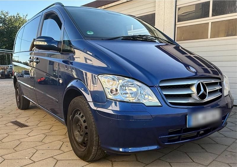 Blau Gebraucht 2006 Mercedes Viano Van / Kleinbus | 10.000 € - Bild 1/4