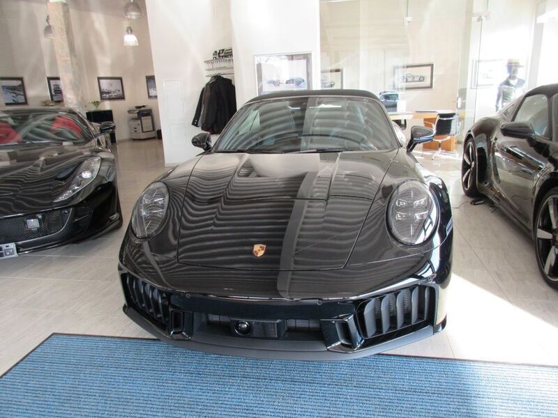 Schwarz Gebraucht 2025 Porsche 911 Carrera 4 GTS Cabrio | 199.990 € - Bild 1/4