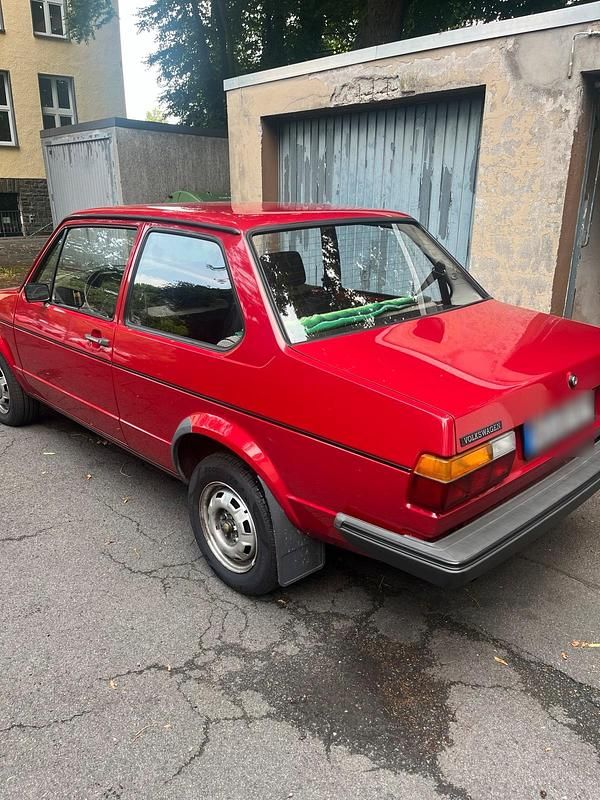 Second-hand VW Jetta 60 CP (44 kW) 1981 Roșu Berlinǎ