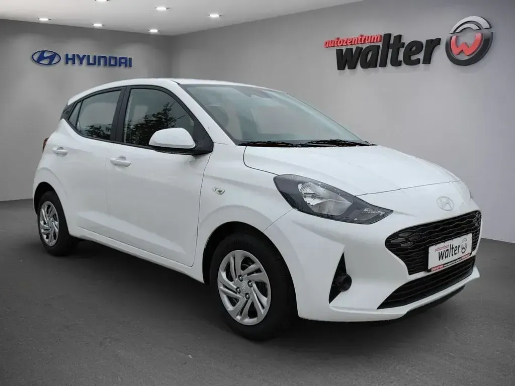 Gebraucht Hyundai i10 Select 63 PS (46 kW) 2025 Weiß Kleinwagen