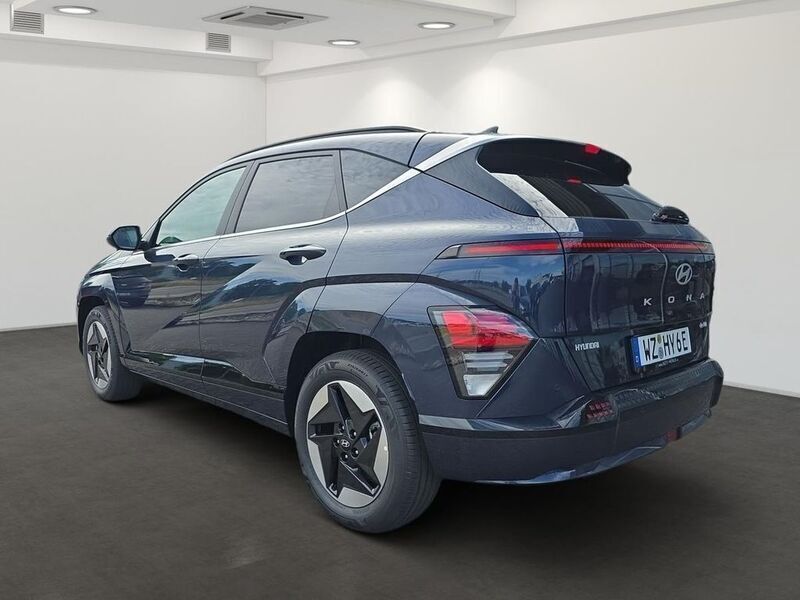 Gebraucht Hyundai Kona Trend 114 kW (156 PS) 2024 Purple (sailing blue / mic) SUV